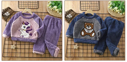 Ensemble de glouton d'hiver pour enfants