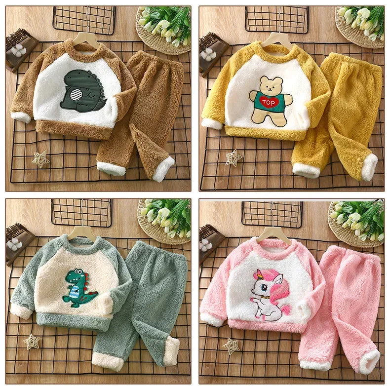 Ensemble de glouton d'hiver pour enfants